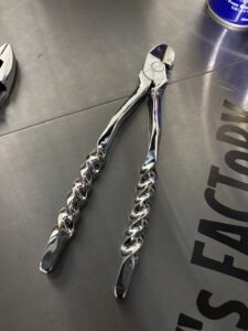 ツイストニッパー